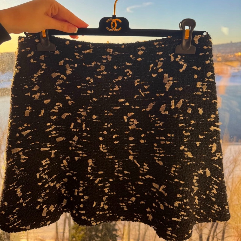 CHANEL Black and White Textured Mini Skirt